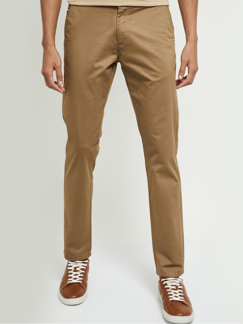 

max Men Brown Skinny Fit Solid Chinos