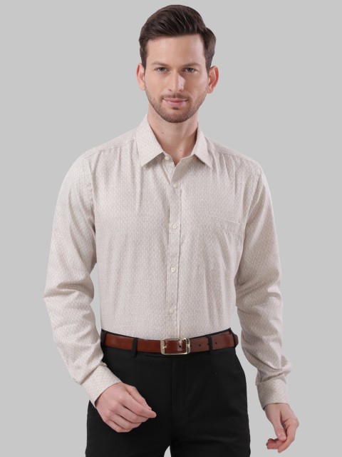 

Next Look Men Beige Regular Fit Self Design Formal Shirt