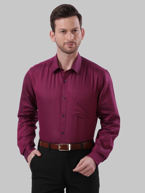 

Next Look Men Purple Regular Fit Solid Casual Shirt