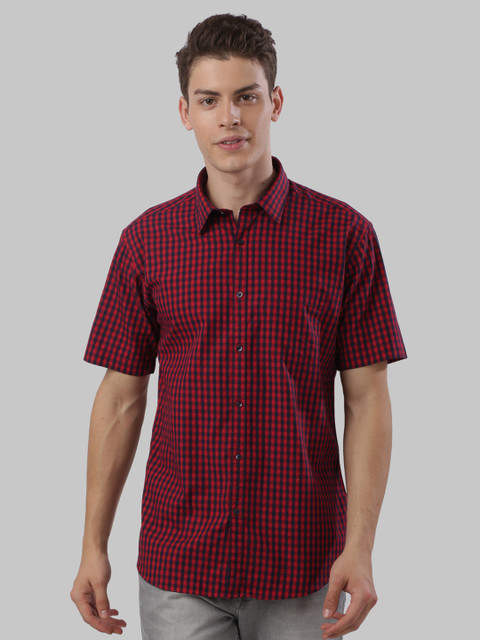 

Next Look Men Red Regular Fit Checked Casual Shirt
