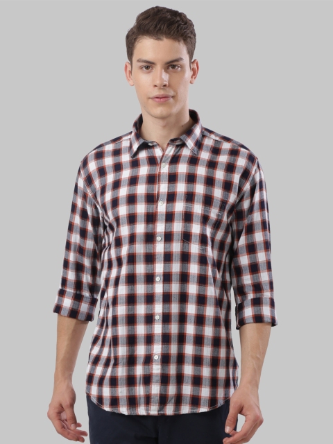 

Next Look Men Red Regular Fit Checked Casual Shirt