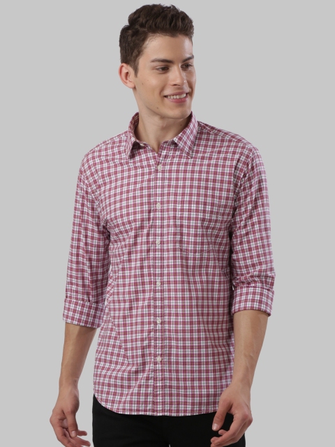 

Next Look Men Red Regular Fit Checked Casual Shirt