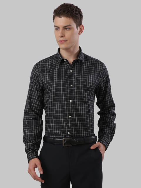 

Next Look Men Black Regular Fit Checked Casual Shirt