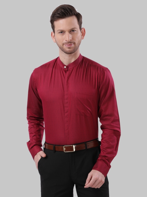 

Next Look Men Maroon Slim Fit Solid Casual Shirt