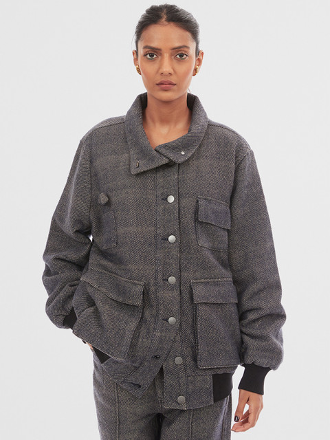 

Bhaane Women Grey Striped Tailored Jacket