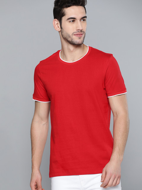 

Mast & Harbour Men Red Pure Cotton Solid Round Neck T-shirt