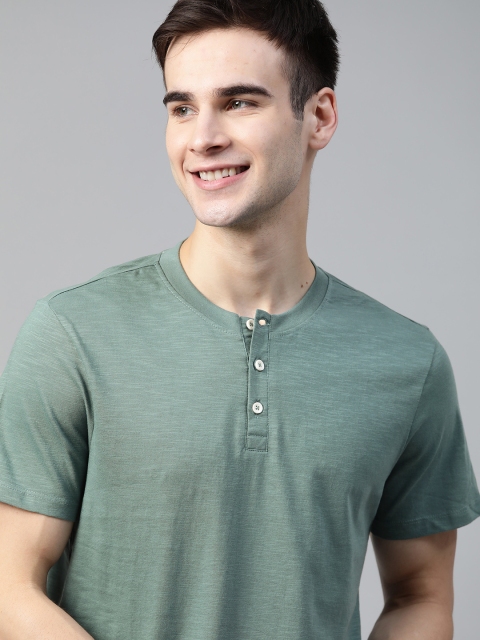 

Mast & Harbour Men Green Pure Cotton Henley Neck T-shirt