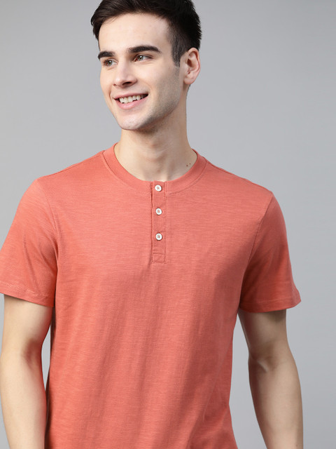 

Mast & Harbour Men Pink Henley Neck Cotton T-shirt