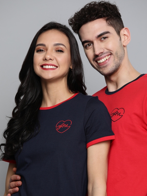 

Mast & Harbour Men Red Solid Pure Cotton Round Neck T-shirt