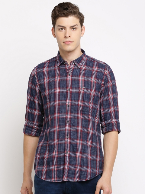 

Pepe Jeans Men Burgundy & Red Regular Fit Checked Casual Shirt