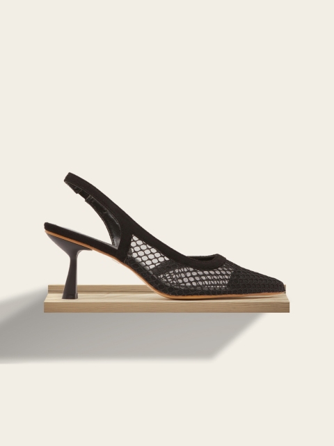 

shoexpress Women Black Textured Pumps