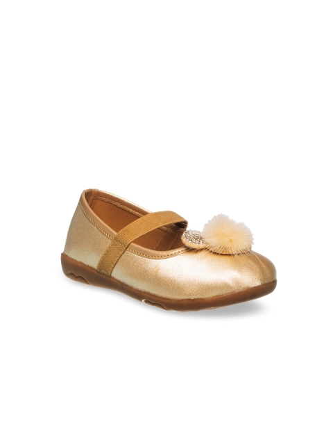

Khadims Girls Gold-Toned Loafers