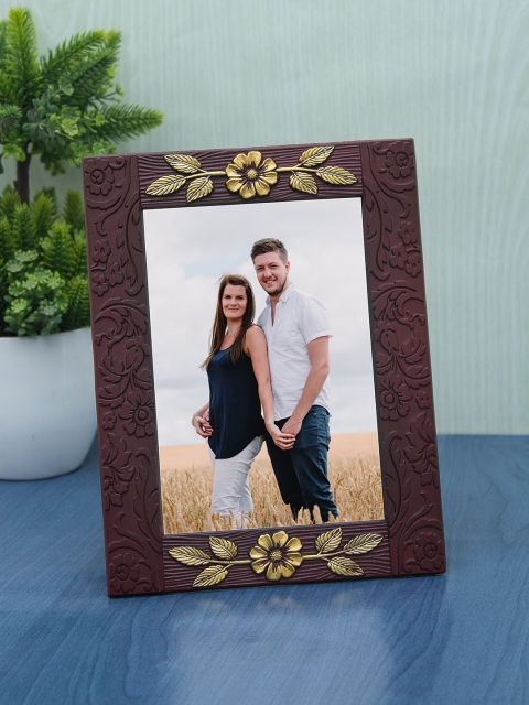 

WISHTANK Maroon & Gold Toned Floral Textured Photo Frame