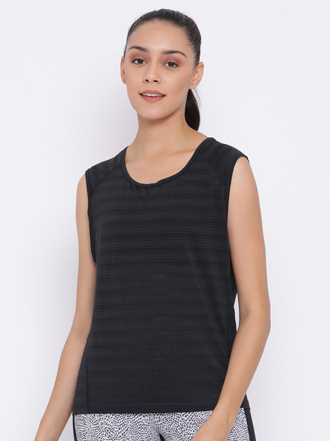 

New Balance Women Black Solid Round Neck T-shirt