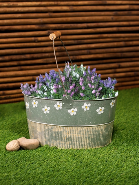 

green girgit Silver-Toned & Beige Flower Embossed Oval Tub Planter