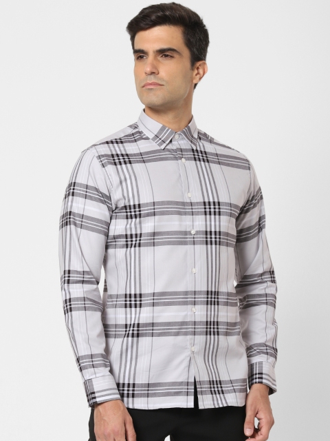 

SELECTED Men Grey & Black Slim Fit Checked Casual Shirt