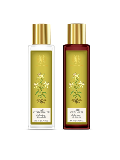 

Forest Essentials Ayurvedic Hair Care for Voluminous Hair, Green