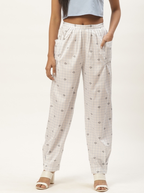 

HAIL WOMEN Women White & Blue Regular Fit Checked Regular Trousers