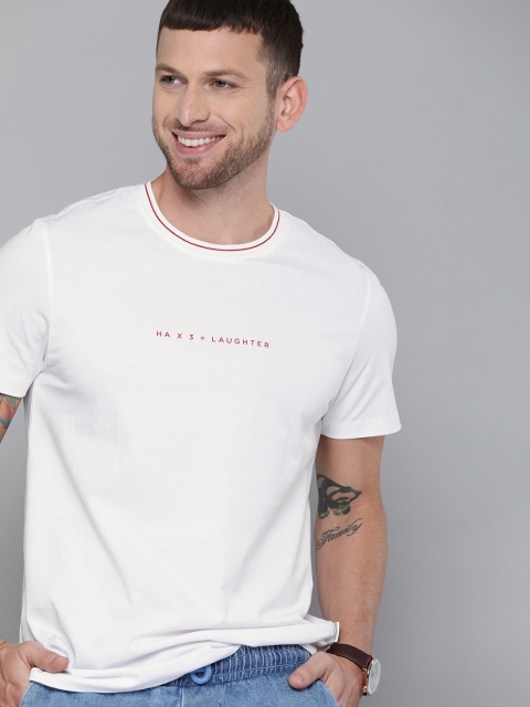 

Harvard Men White Solid Round Neck T-shirt with Printed Detail