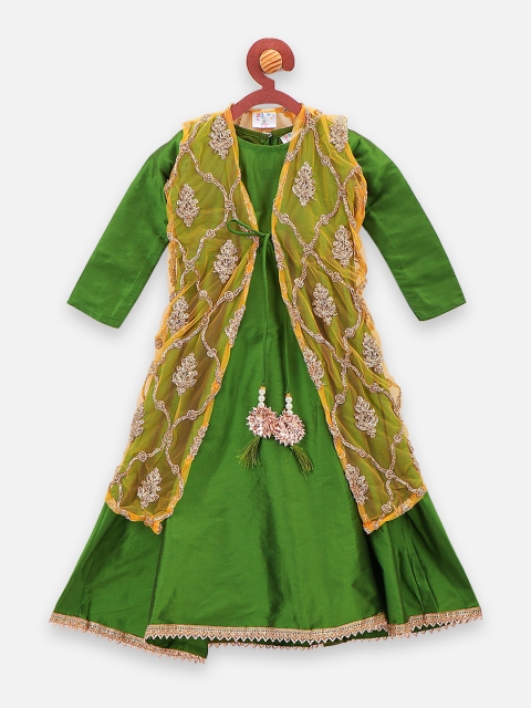 

LilPicks Girls Green Solid Fit and Flare Dress