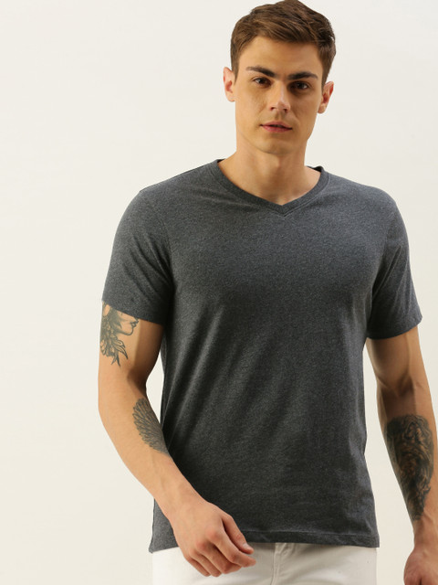 

ether Men Grey Solid Round Neck T-shirt