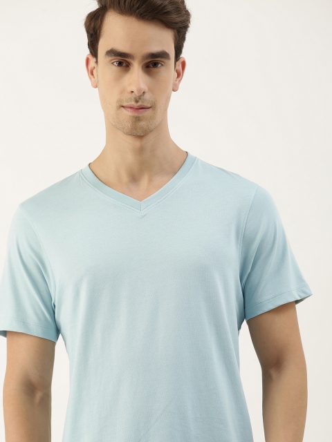 

ether Men Blue Solid V-Neck T-shirt