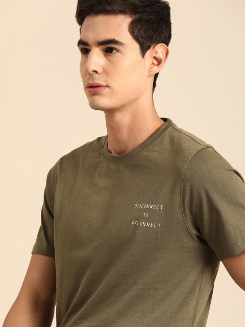 

ether Men Olive Green Solid Round Neck T-shirt With Placement Print