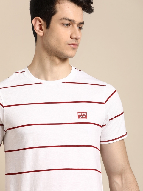 

ether Men White & Maroon Striped Pure Cotton Round Neck T-shirt