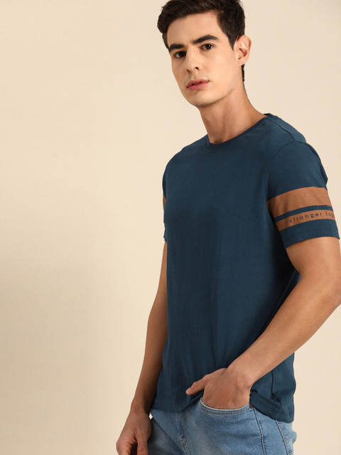 

ether Men Teal Blue Solid Round Neck T-shirt