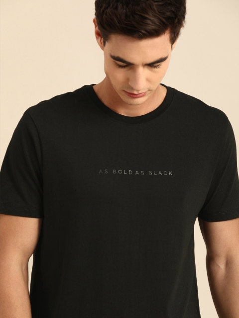 

ether Men Black Solid Round Neck T-shirt with Printed Detailing