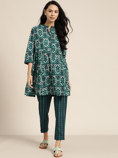 

Sangria Women Green & White Printed Tunic With Trousers