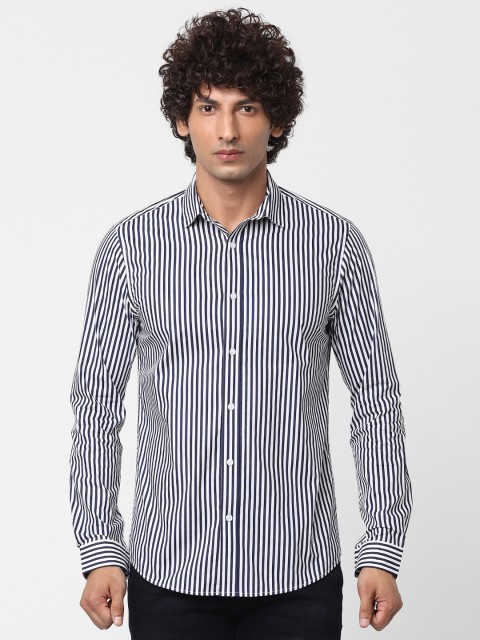 

Jack & Jones Men Navy Blue & White Slim Fit Striped Smart Casual Shirt