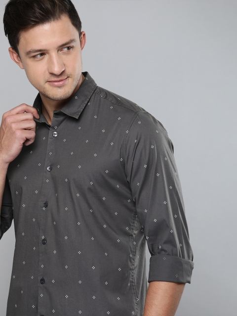 

Mast & Harbour Men Charcoal Grey Regular Fit Printed Casual Shirt