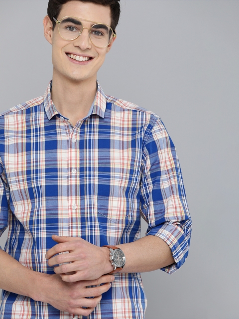 

Mast & Harbour Men Blue & Red Regular Fit Checked Casual Shirt