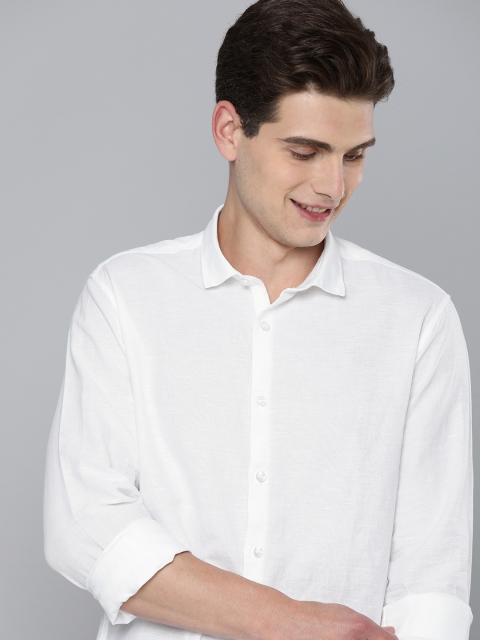 

Mast & Harbour Men White Solid Slim Fit Sustainable Casual Shirt