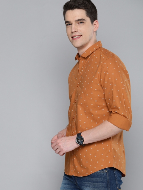 

Mast & Harbour Men Orange & White Regular Fit Printed Casual Shirt