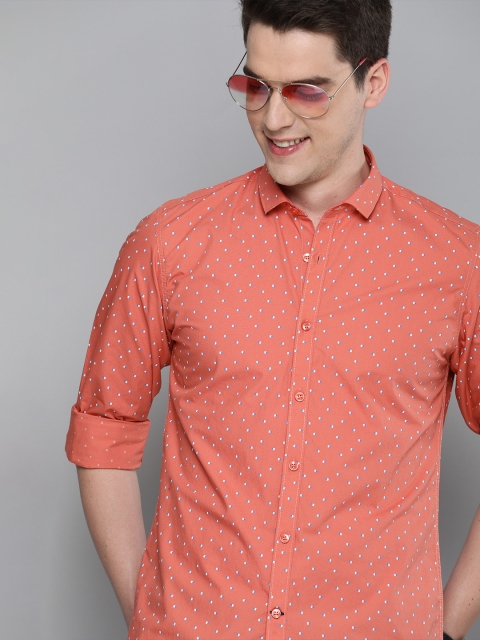 

Mast & Harbour Men Coral Pink & Blue Regular Fit Printed Casual Shirt