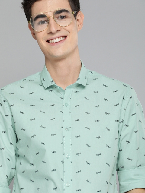 

Mast & Harbour Men Sea Green & Black Regular Fit Printed Casual Shirt