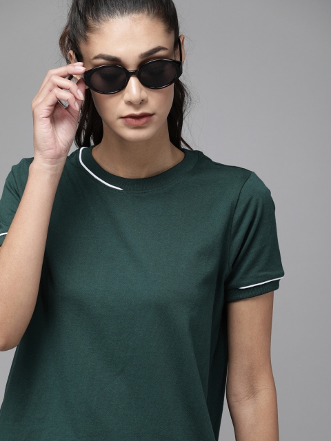 

Roadster Women Green Solid Round Neck T-shirt