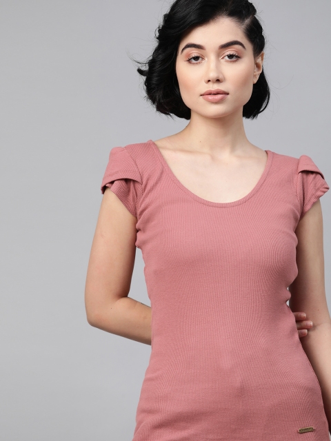 

The Roadster Lifestyle Co Pink Fitted Top
