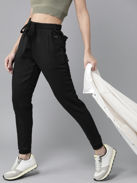 

The Roadster Lifestyle Co Women Black Pure Cotton Solid Joggers