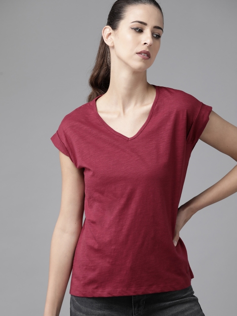

The Roadster Lifestyle Co Women Magenta Cotton V-Neck Extended Sleeves T-shirt