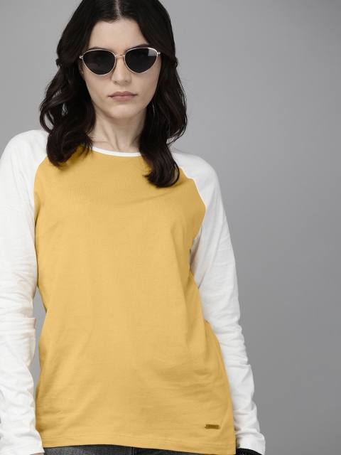 

The Roadster Lifestyle Co Women Yellow Solid Round Neck Pure Cotton T-shirt