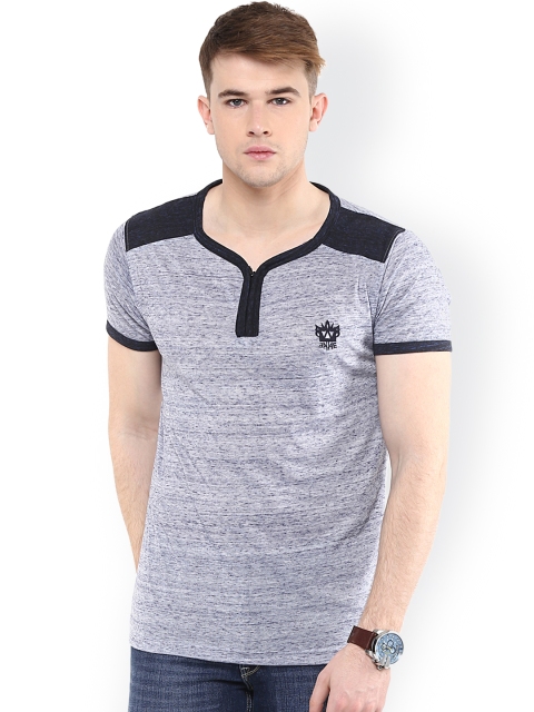 

Avoir Envie Grey Solid Slim Fit Henley Neck T-shirt