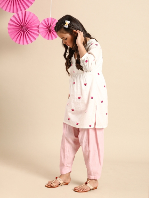 

House Of Pataudi Girls White Lotus Emboidered Kurta