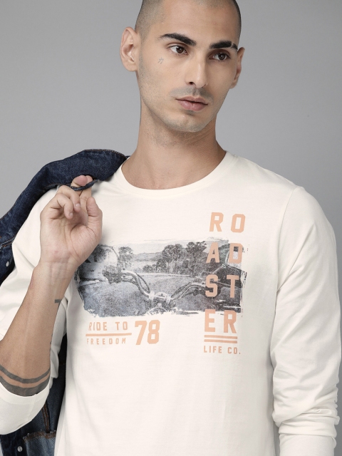 

The Roadster Lifestyle Co Men Off-White Printed Round Neck Pure Cotton T-shirt