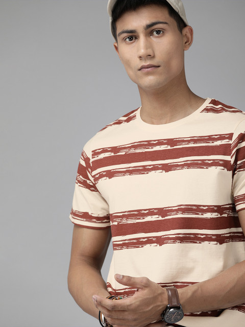 

Roadster Men Cream-Coloured & Maroon Striped Round Neck T-shirt