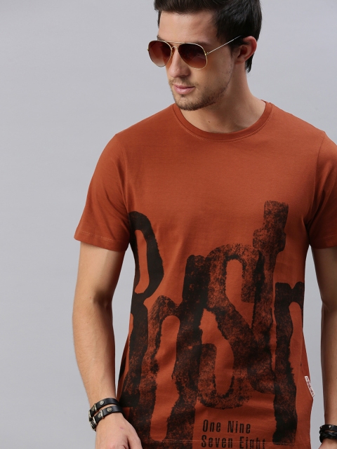 

Roadster Men Orange Printed Round Neck T-shirt
