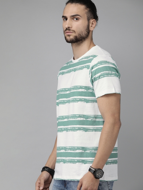 

Roadster Men White Striped Round Neck T-shirt