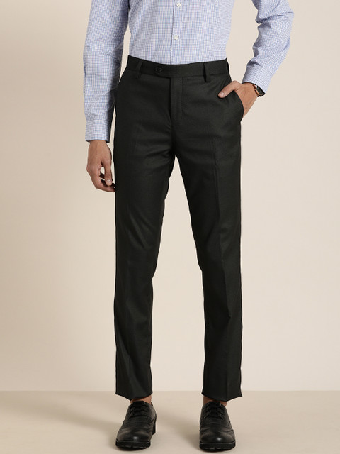 

INVICTUS Men Black Slim Fit Solid Formal Trousers